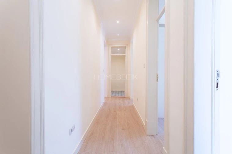 Apartamento T3 para Venda em Avenidas Novas Foto 2