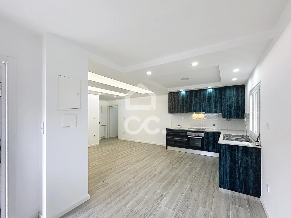 Apartamento T3 para Venda em Santa Maria Maior Foto 2