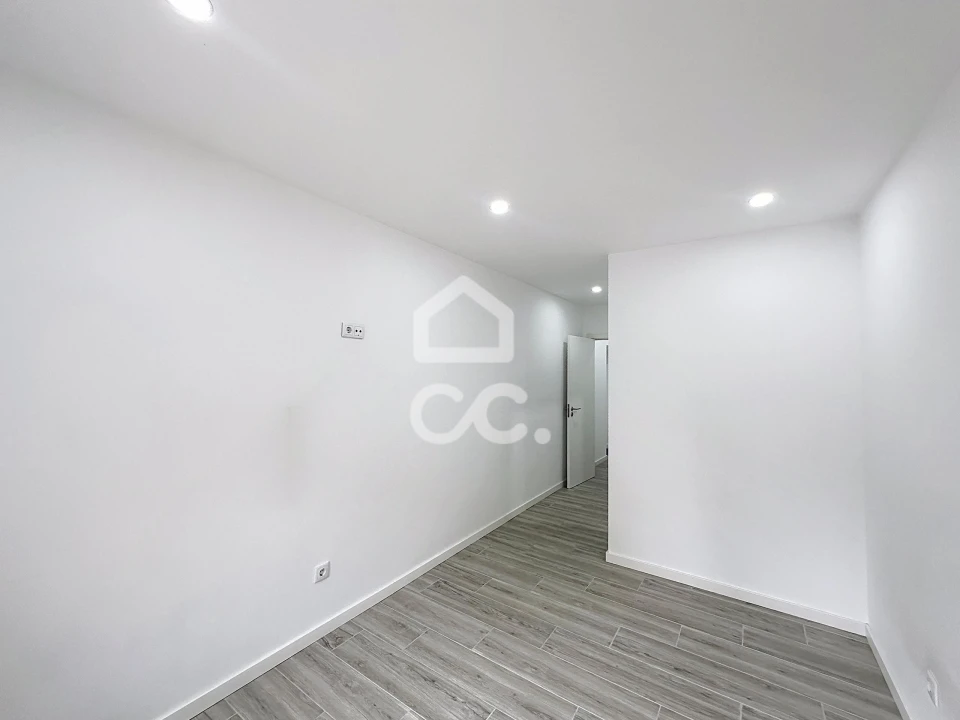 Apartamento T3 para Venda em Santa Maria Maior Foto 19