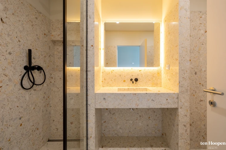 Apartamento T2 para Venda em Portimão Foto 6