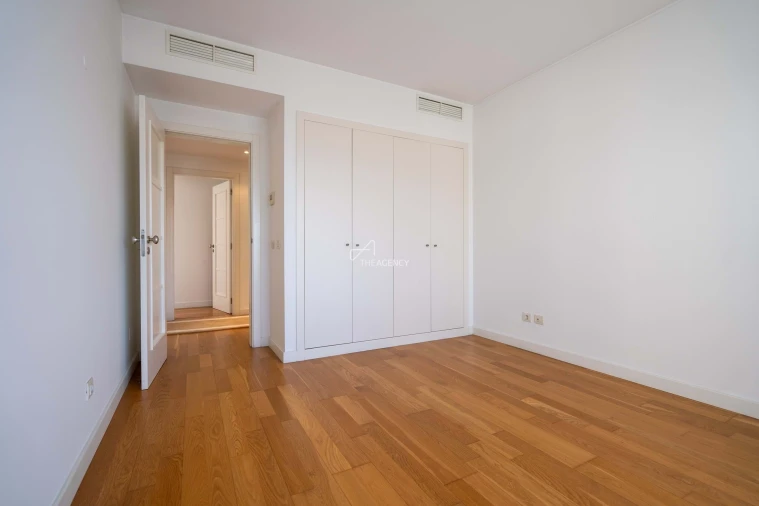 Apartamento T3 para Arrendamento em São Domingos de Benfica Foto 35