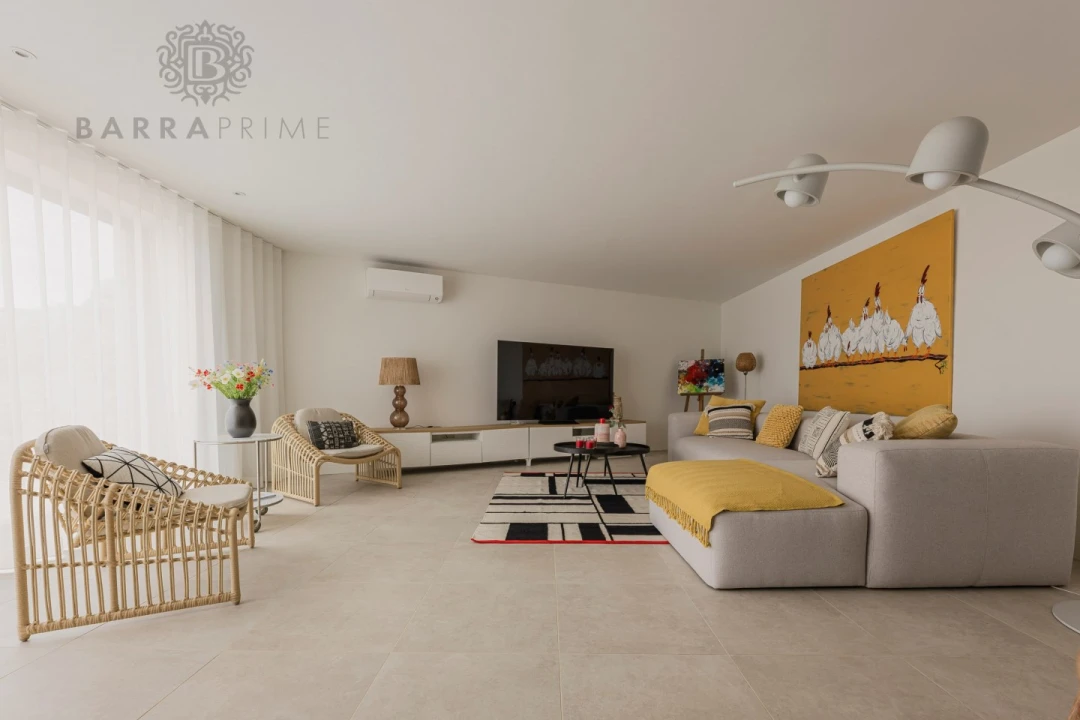 Moradia T4 para Venda em Odiaxere Foto 33