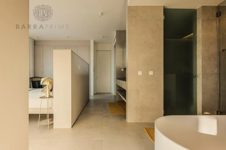 Moradia T4 para Venda em Odiaxere Foto 18