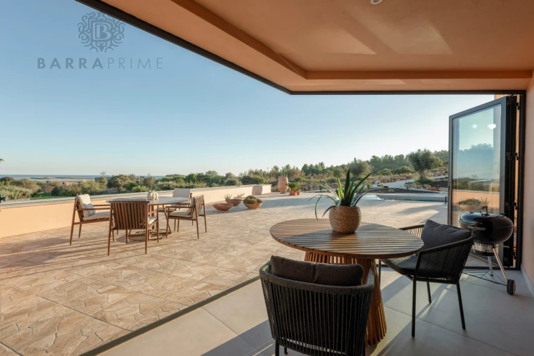 Moradia T4 para Venda em Odiaxere Foto 21