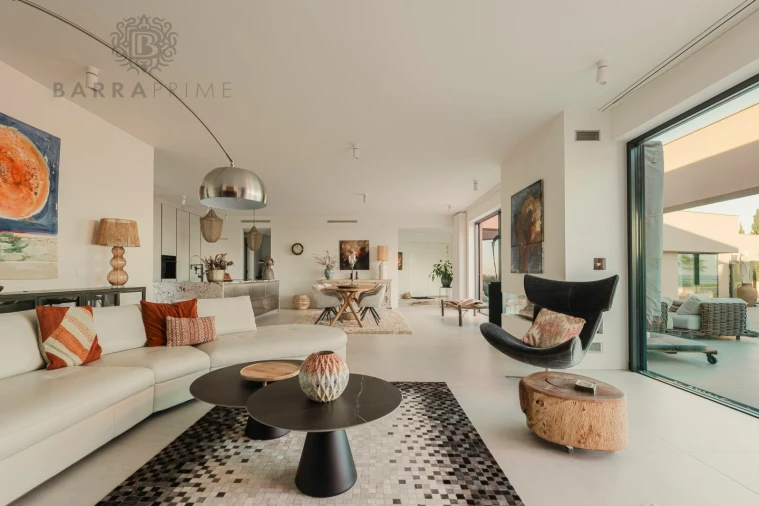 Moradia T4 para Venda em Odiaxere Foto 25