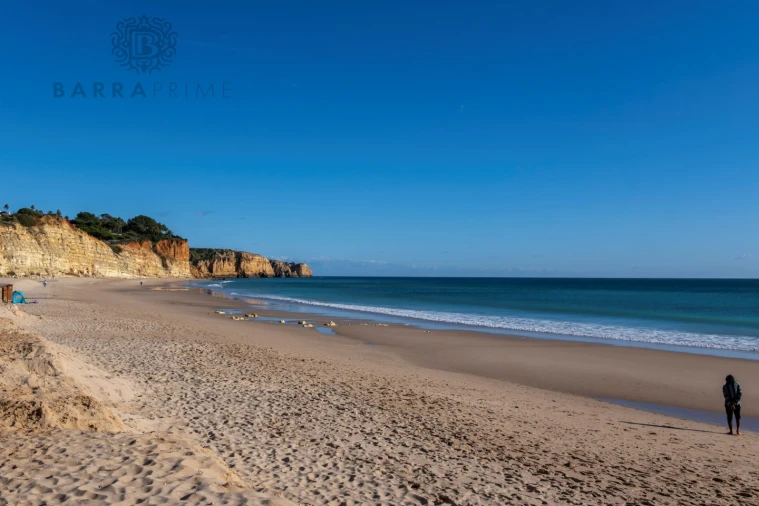 Moradia T4 para Venda em Odiaxere Foto 45