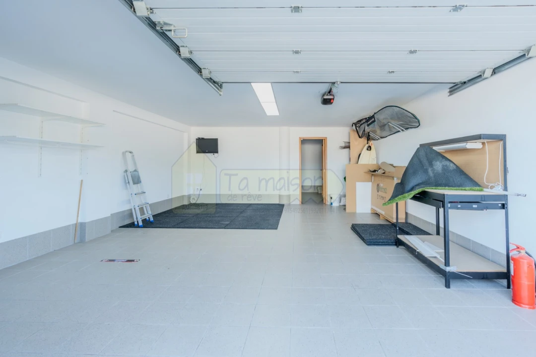 Moradia T4 para Venda em Santa Barbara de Nexe Foto 21