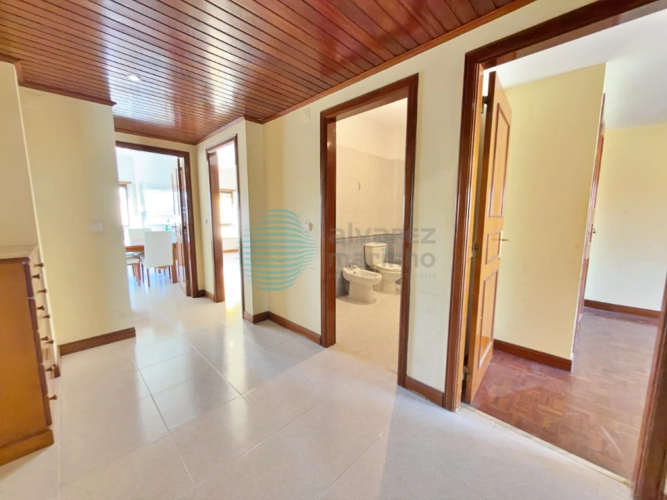 Apartamento T2 para Arrendamento em Carregado e Cadafais Foto 3