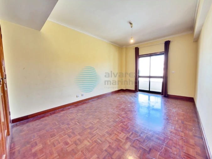 Apartamento T2 para Arrendamento em Carregado e Cadafais Foto 11