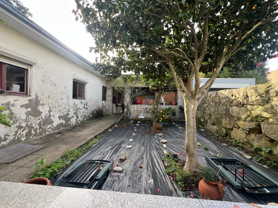Moradia T3 para Venda em Paranhos Foto 18