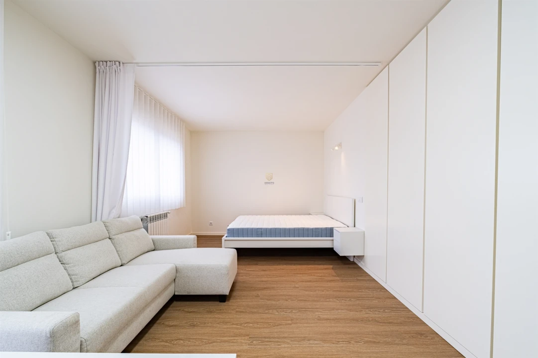 Apartamento T0 para Venda em Campanhã Foto 3