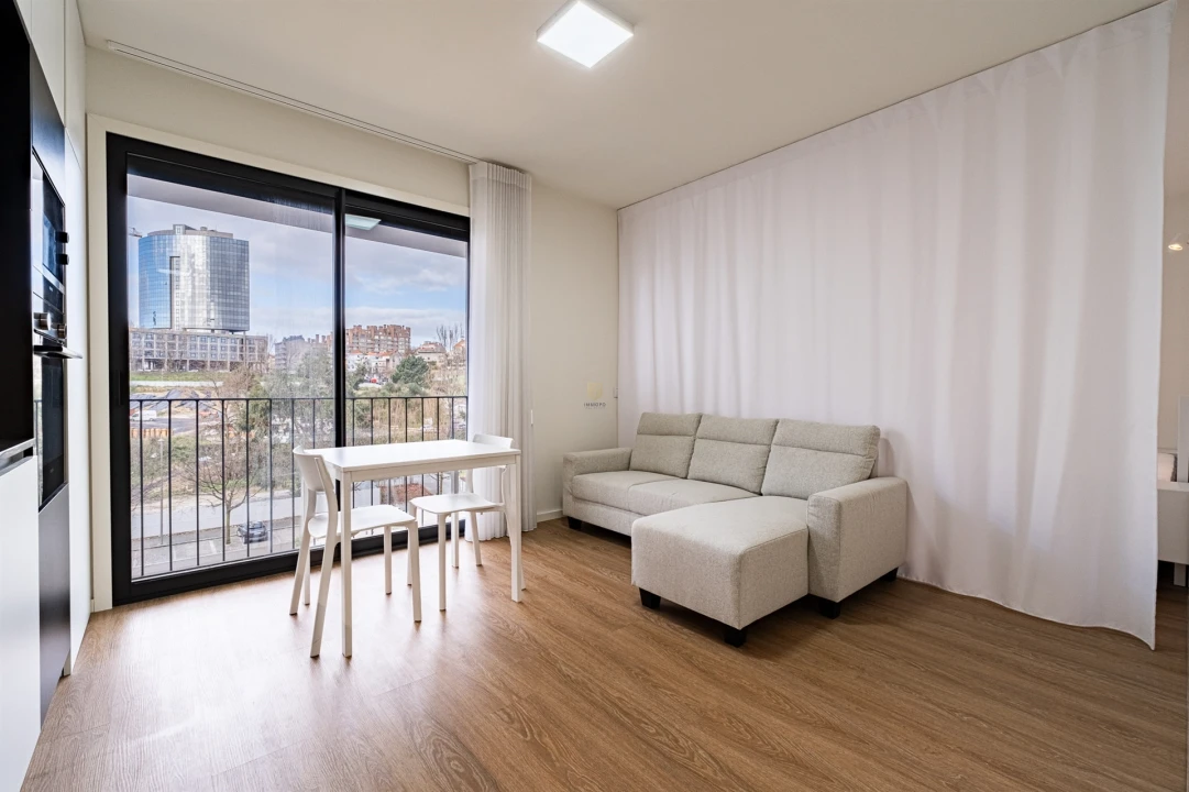 Apartamento T0 para Venda em Campanhã Foto 13