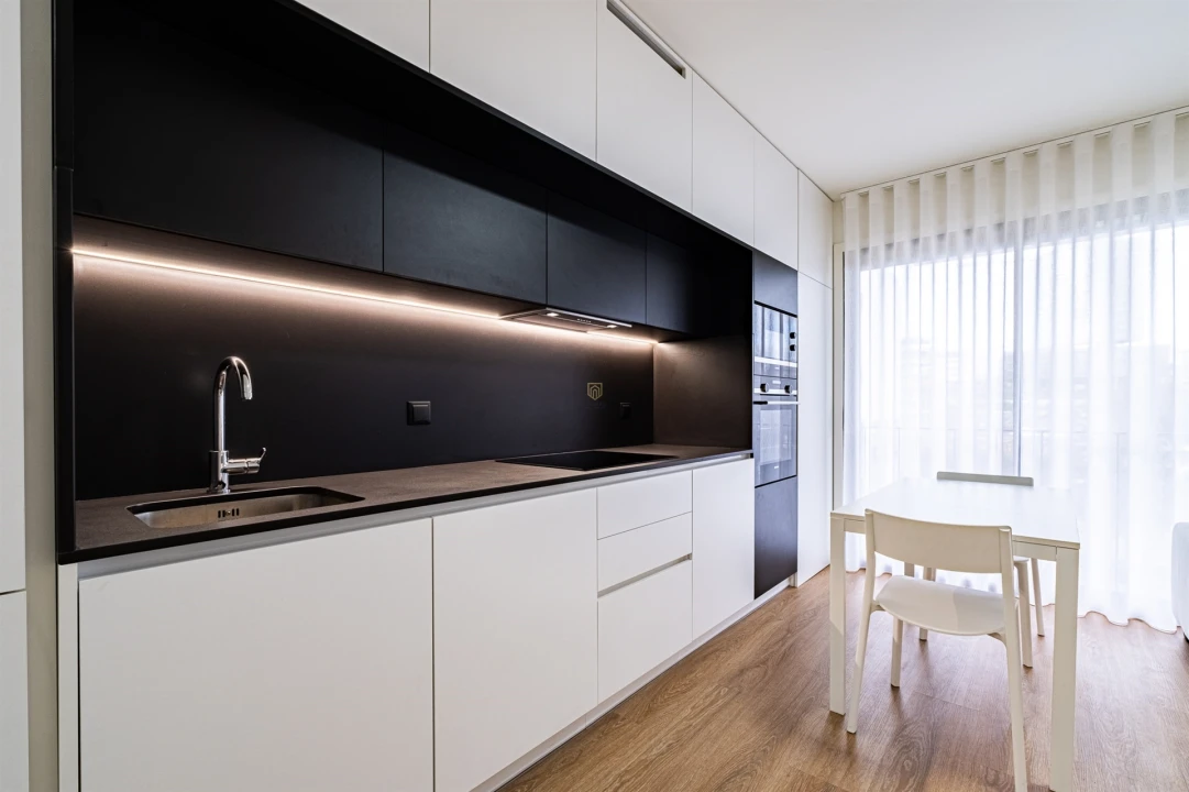 Apartamento T0 para Venda em Campanhã Foto 1