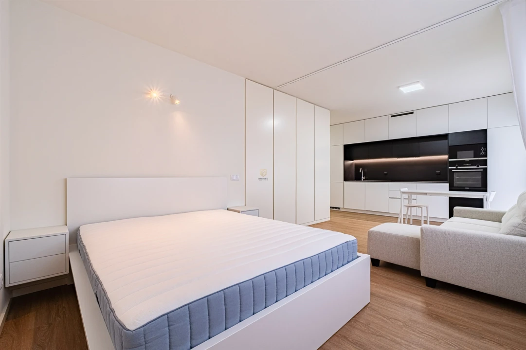 Apartamento T0 para Venda em Campanhã Foto 8