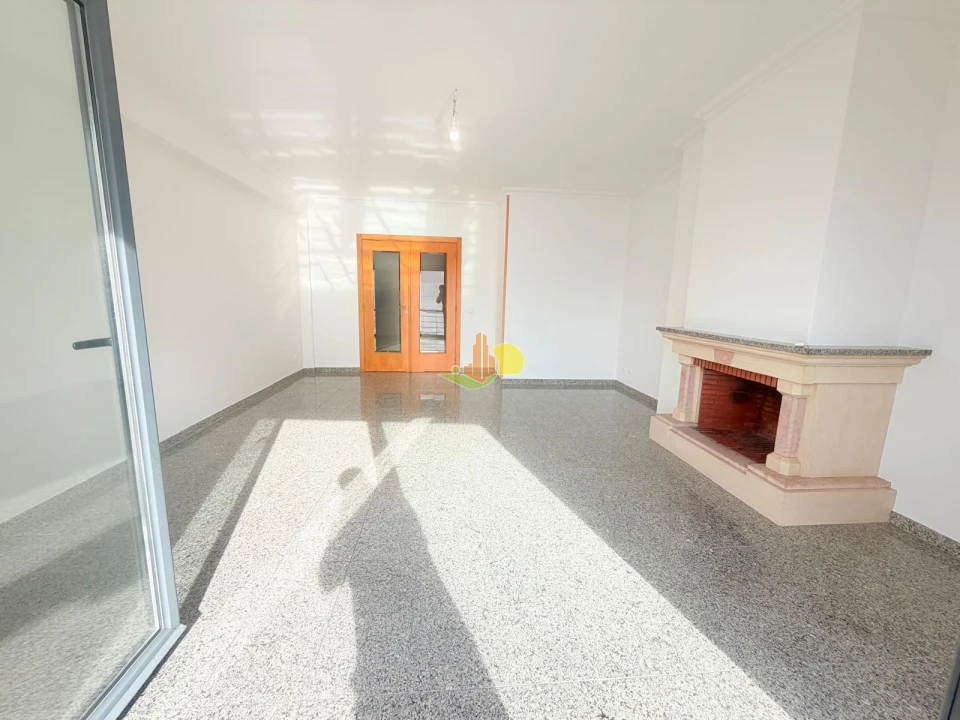 Apartamento T2 para Venda em Buarcos Foto 21