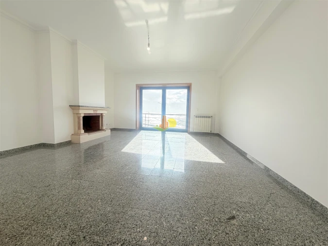 Apartamento T2 para Venda em Buarcos Foto 11