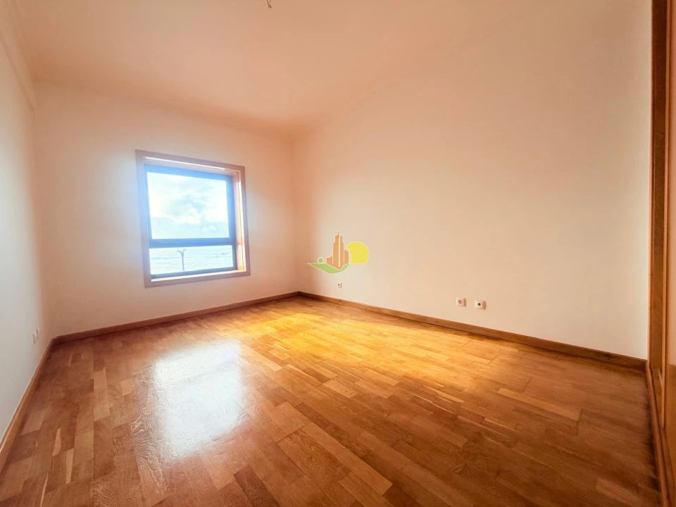 Apartamento T2 para Venda em Buarcos Foto 35