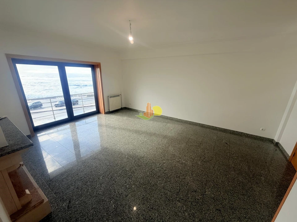 Apartamento T2 para Venda em Buarcos Foto 17