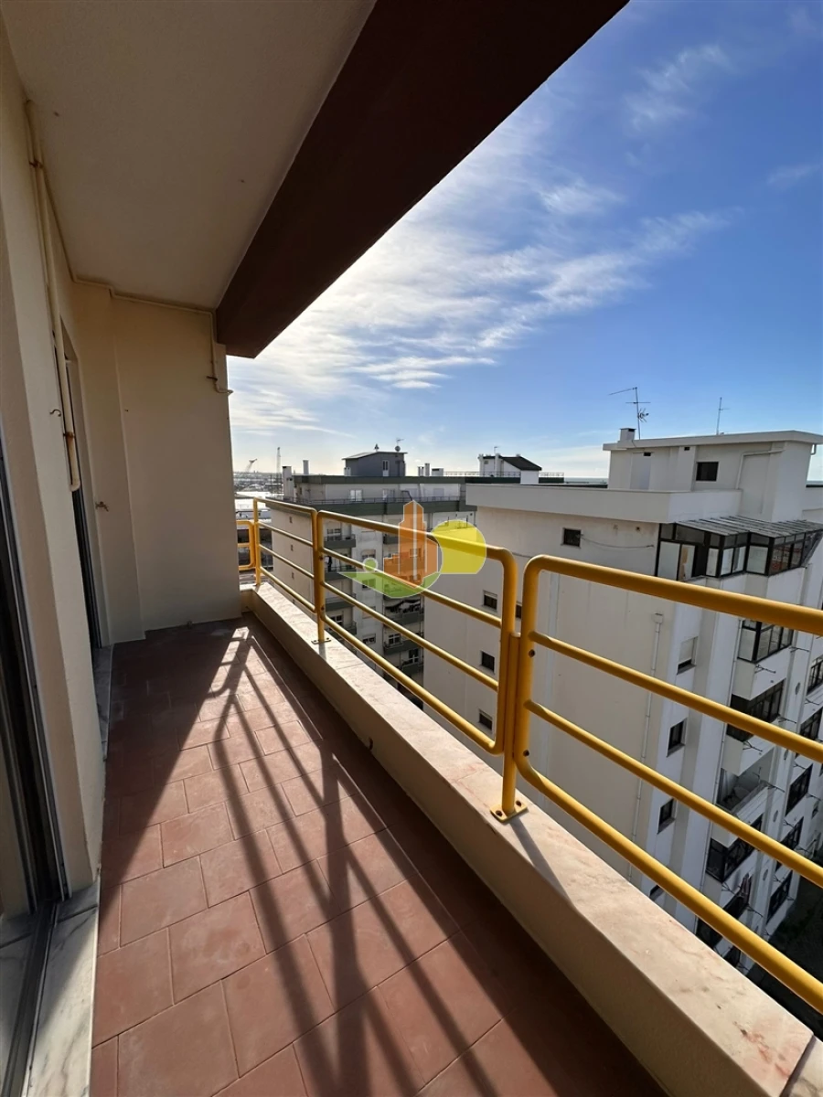 Apartamento T2 para Arrendamento em Buarcos Foto 5