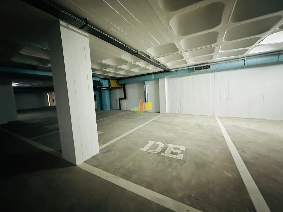 Garagem para Venda em Buarcos Foto 7