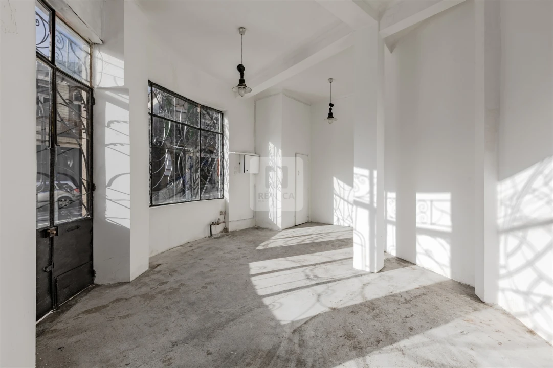 Loja para Arrendamento em Cedofeita, Santo Ildefonso, Sé, Miragaia, São Nicolau e Vitória Foto 9