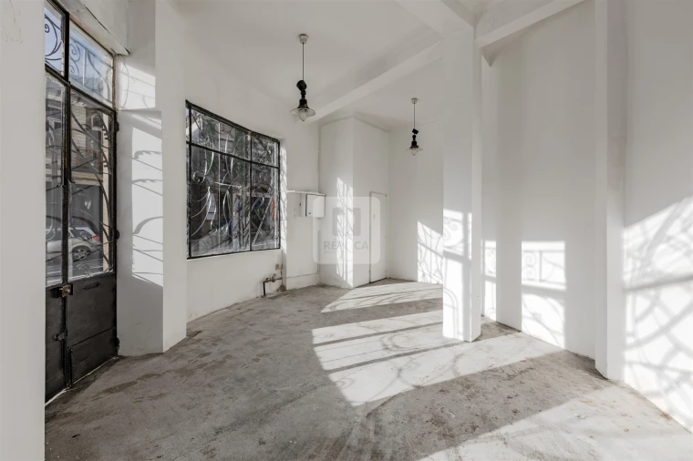 Loja para Arrendamento em Cedofeita, Santo Ildefonso, Sé, Miragaia, São Nicolau e Vitória Foto 9