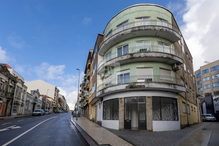 Loja para Arrendamento em Cedofeita, Santo Ildefonso, Sé, Miragaia, São Nicolau e Vitória Foto 1