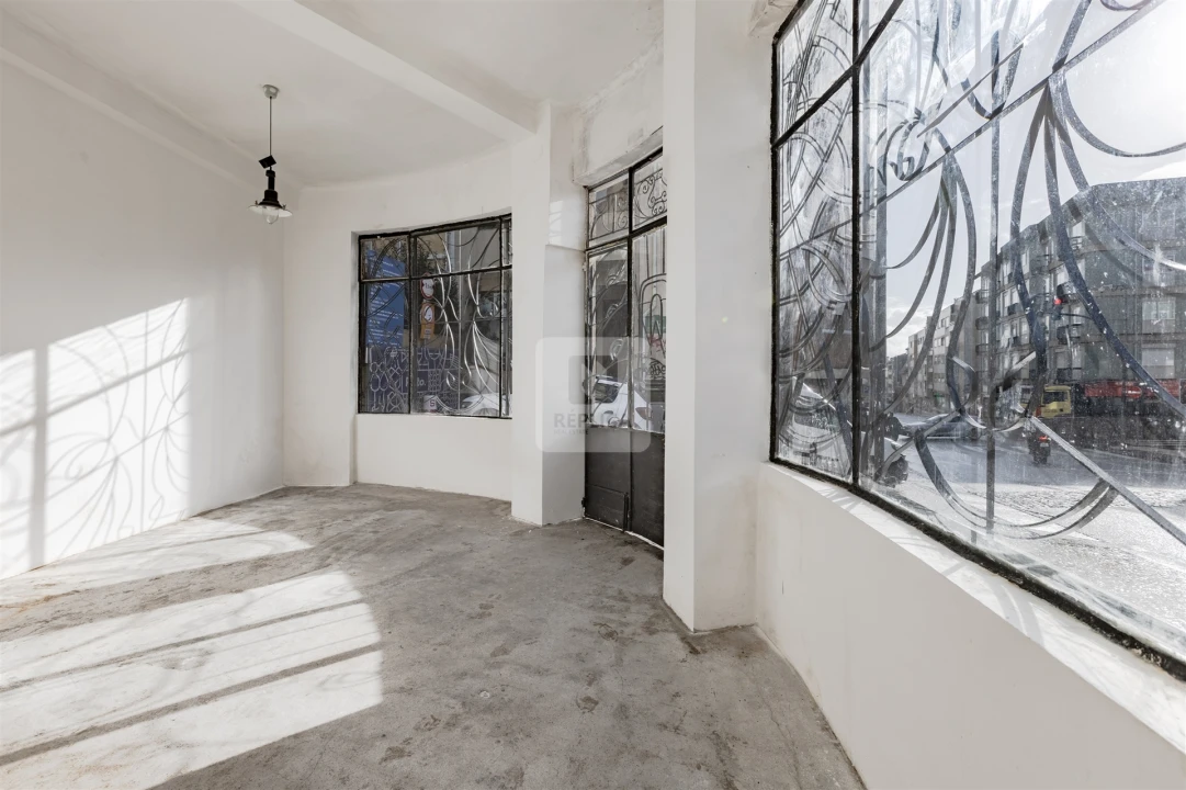 Loja para Arrendamento em Cedofeita, Santo Ildefonso, Sé, Miragaia, São Nicolau e Vitória Foto 7