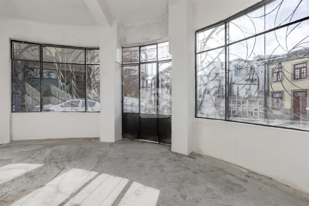 Loja para Arrendamento em Cedofeita, Santo Ildefonso, Sé, Miragaia, São Nicolau e Vitória Foto 5