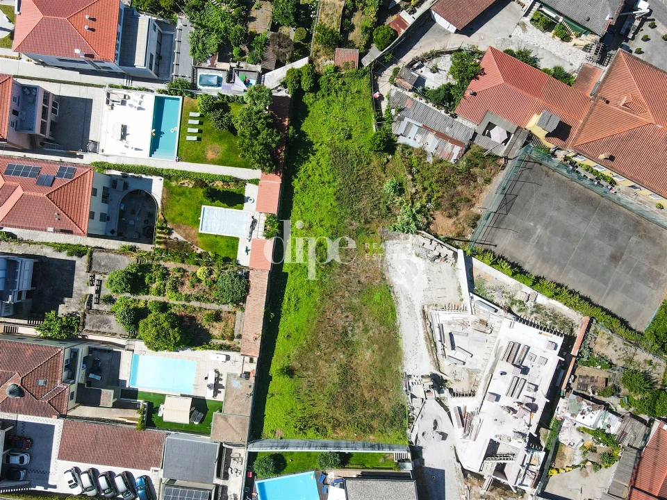 Terreno para Venda em Oliveira, São Paio e São Sebastião Foto 7