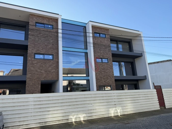 Apartamento T3 para Venda em Santo Adrião de Vizela Foto 1