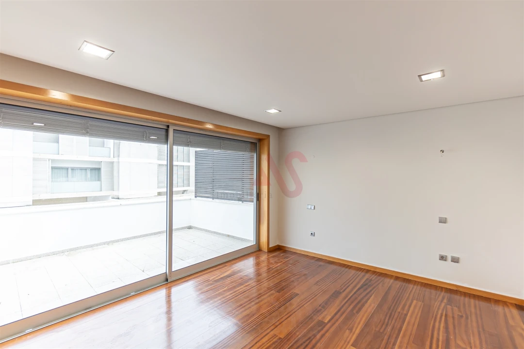 Moradia T3 para Venda em Mesão Frio Foto 4