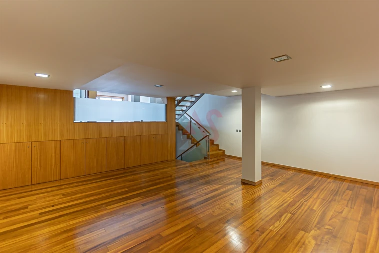 Moradia T3 para Venda em Mesão Frio Foto 23