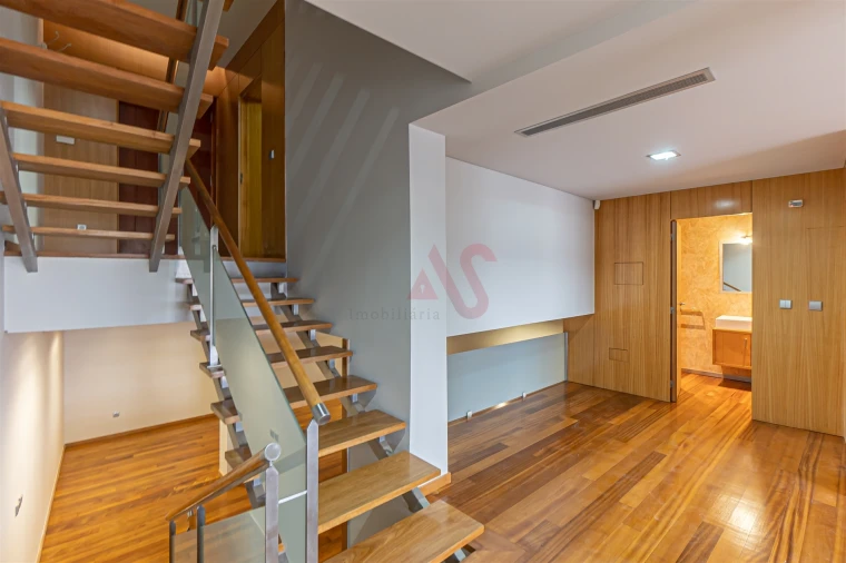 Moradia T3 para Venda em Mesão Frio Foto 13