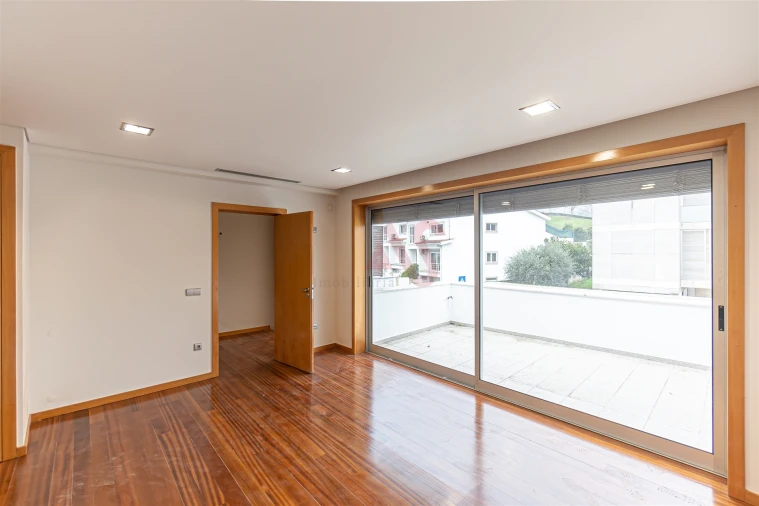 Moradia T3 para Venda em Mesão Frio Foto 5