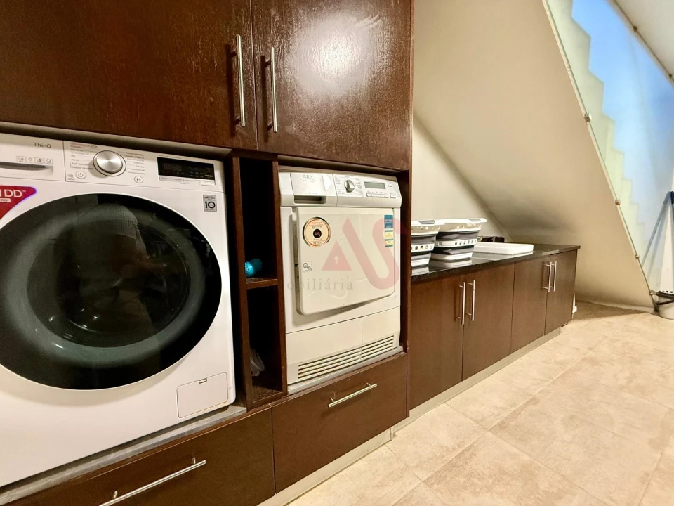 Moradia T4 para Venda em Azurem Foto 15