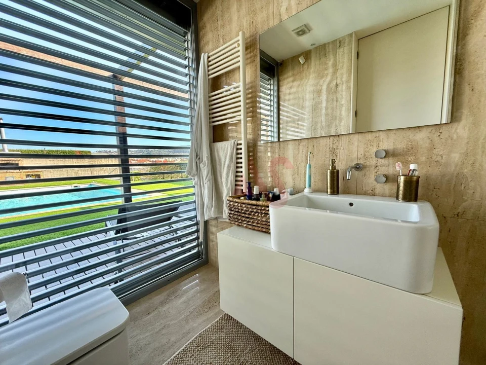 Moradia T4 para Venda em Azurem Foto 23