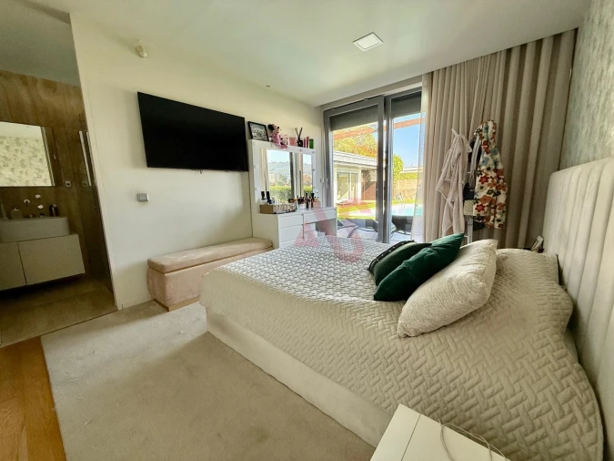 Moradia T4 para Venda em Azurem Foto 19