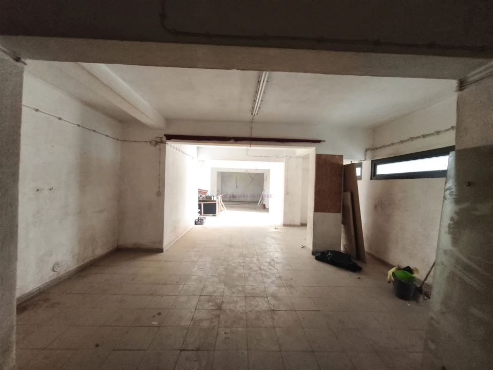 Armazém para Arrendamento em Campolide Foto 13