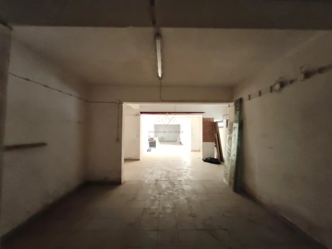 Armazém para Arrendamento em Campolide Foto 15