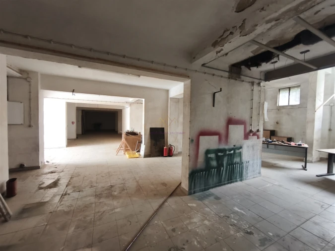 Armazém para Arrendamento em Campolide Foto 17