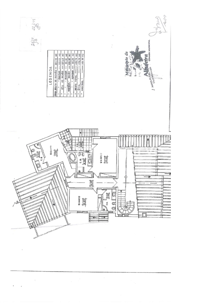 Moradia T5 para Venda em Guia Foto 52