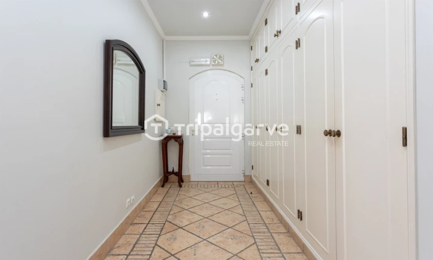 Moradia T5 para Venda em Guia Foto 36