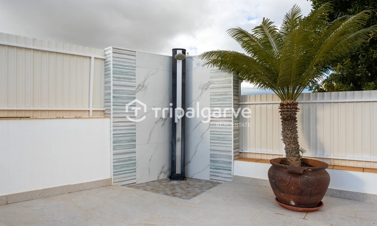 Moradia T5 para Venda em Guia Foto 48