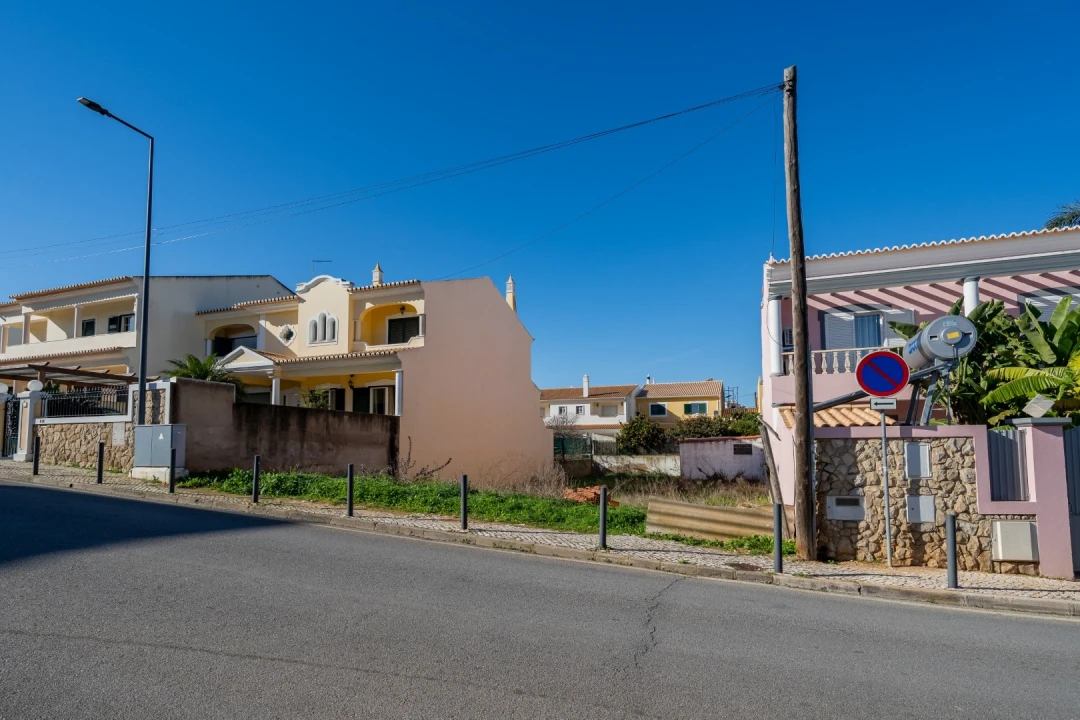 Terreno para Venda em Estômbar e Parchal Foto 8