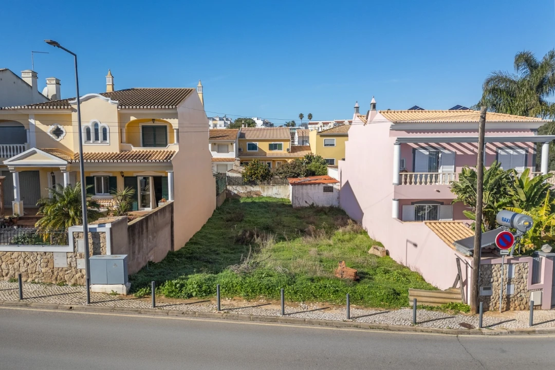 Terreno para Venda em Estômbar e Parchal Foto 5