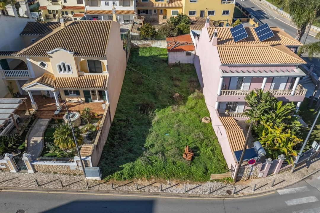 Terreno para Venda em Estômbar e Parchal Foto 3