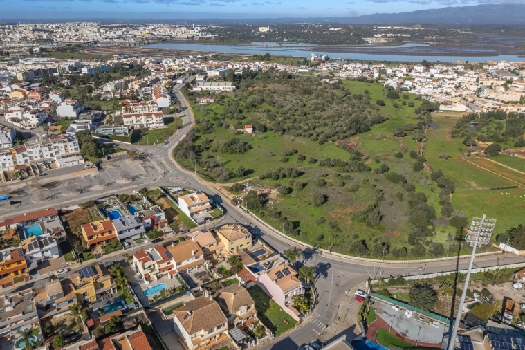 Terreno para Venda em Estômbar e Parchal Foto 11