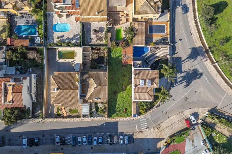 Terreno para Venda em Estômbar e Parchal Foto 2