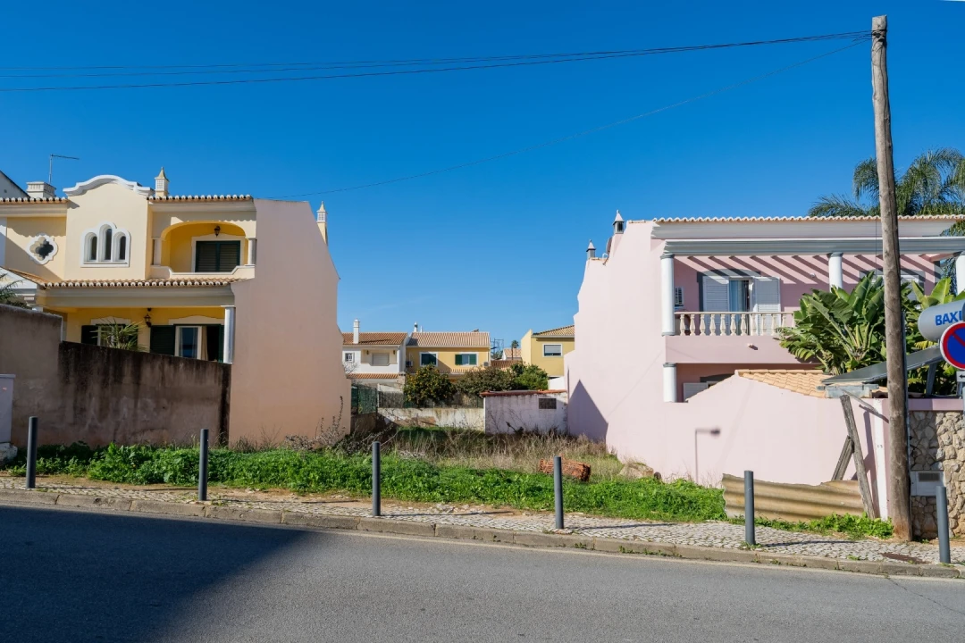 Terreno para Venda em Estômbar e Parchal Foto 9